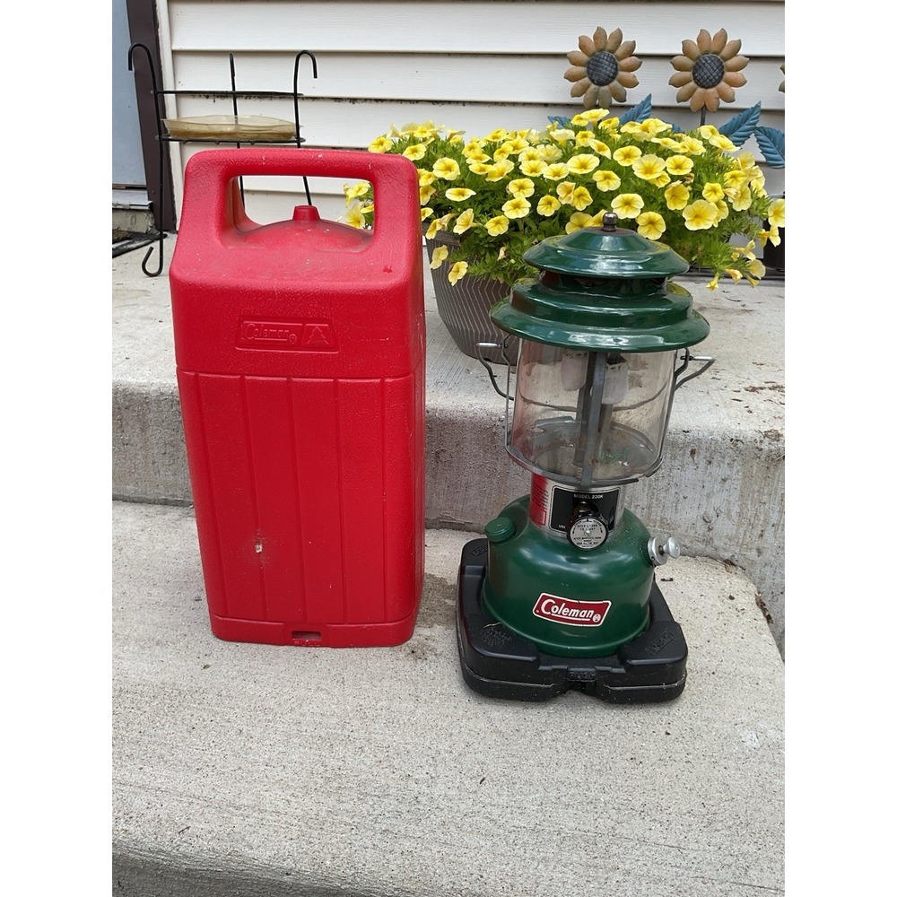 Coleman Lantern 220K Vintage 1981 With Red Case